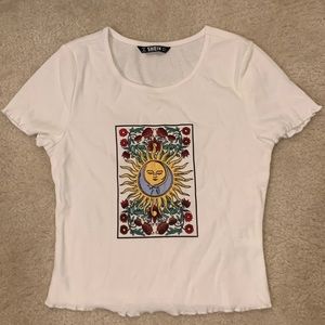 RIBBED SUN AND MOON GRAPHIC TOP